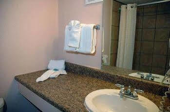 Bradford Inn & Suites Midland Kültér fotó